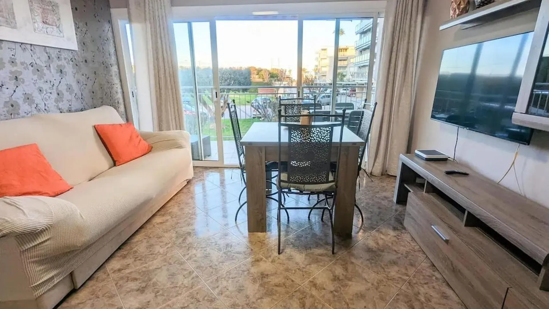 Spacious Apartment In Cabrera De Mar With Sea View
